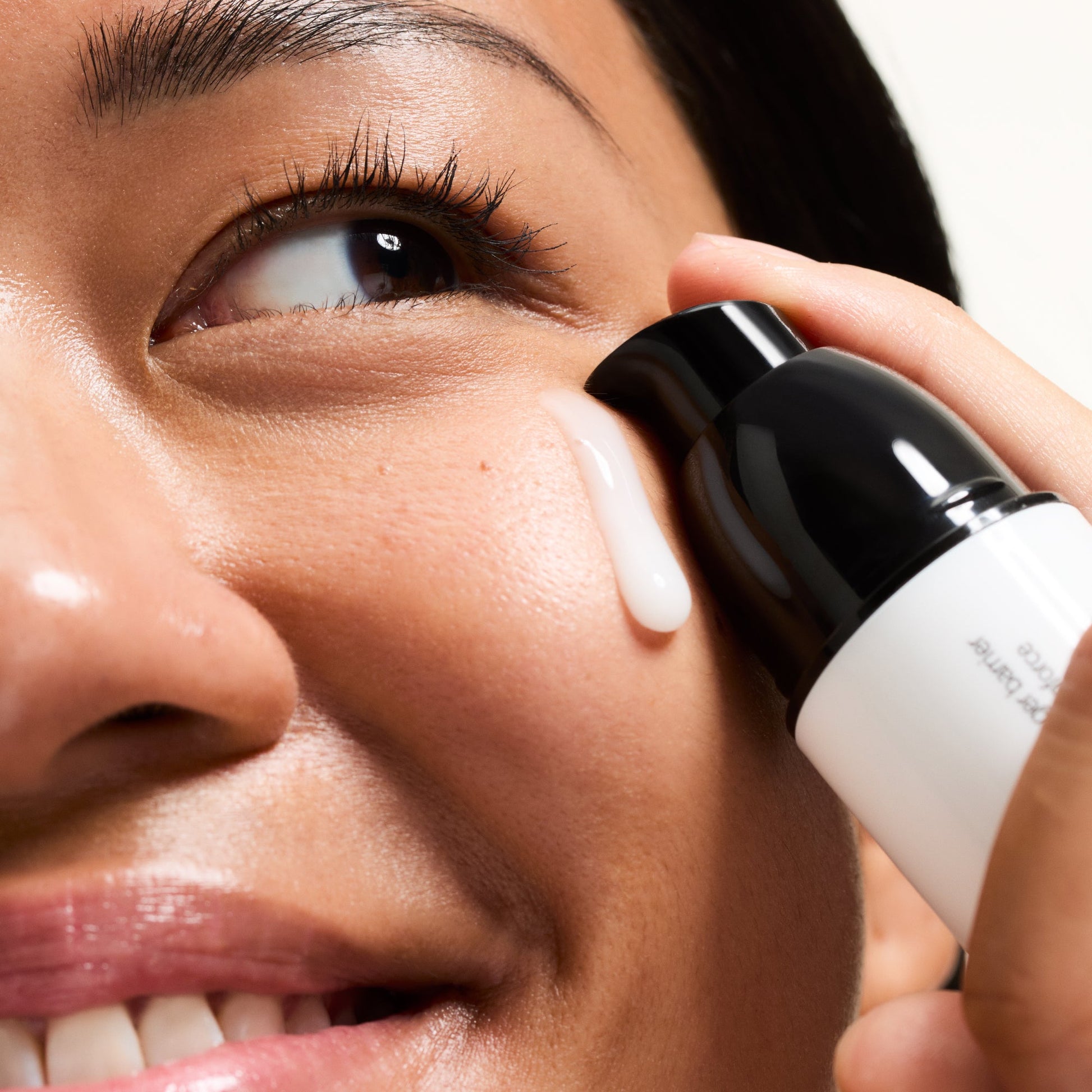 ectoin-hydro-barrier-serum-b6 Ectoin-Globals_Texture-bottle.jpg